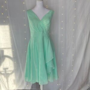 Chic Mint Green Asymmetrical Dress